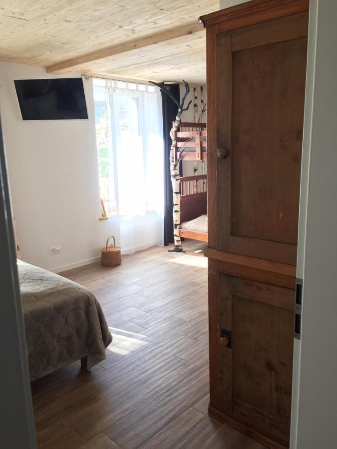 La Ferme Des Aretes Bed & Breakfast La Chaux De Fonds Bagian luar foto