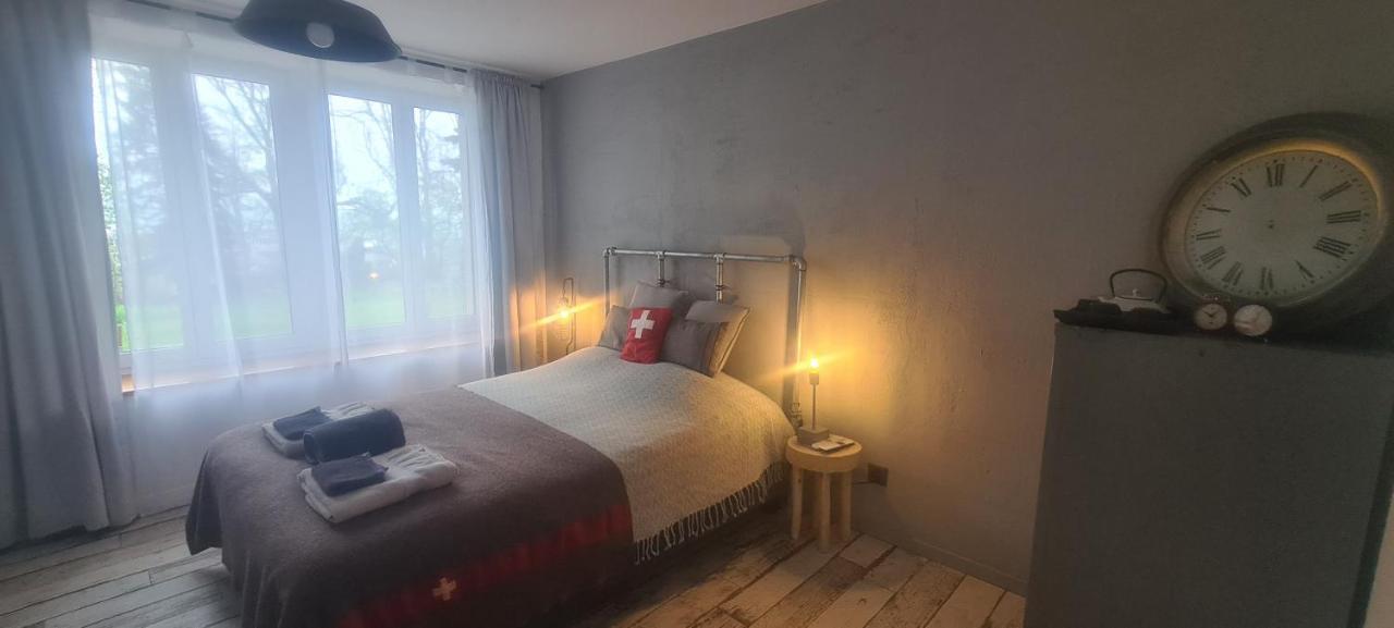 La Ferme Des Aretes Bed & Breakfast La Chaux De Fonds Bagian luar foto