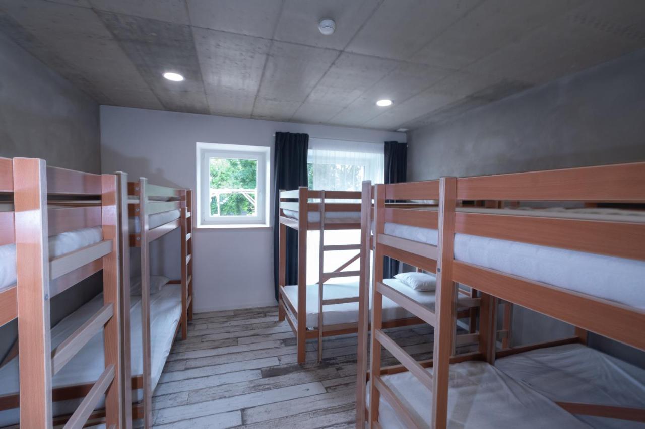 La Ferme Des Aretes Bed & Breakfast La Chaux De Fonds Bagian luar foto