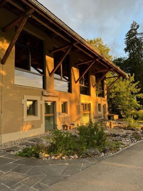 La Ferme Des Aretes Bed & Breakfast La Chaux De Fonds Bagian luar foto