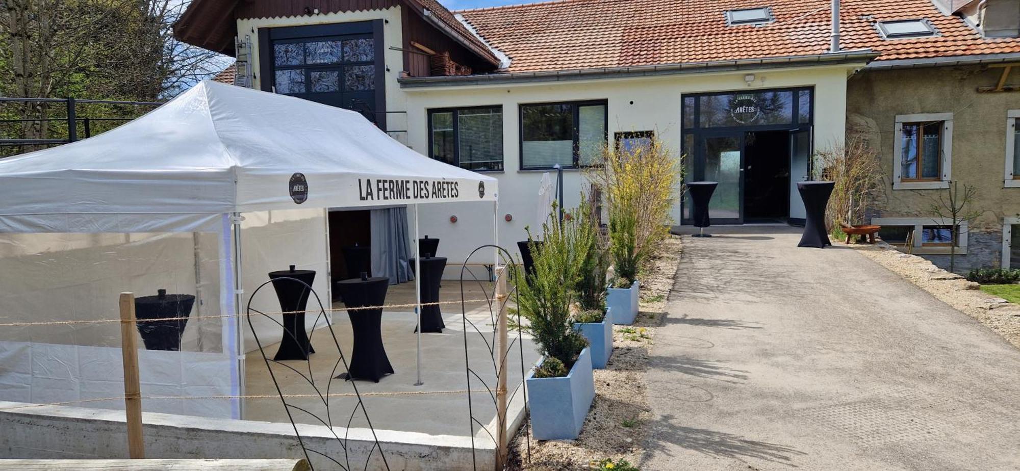 La Ferme Des Aretes Bed & Breakfast La Chaux De Fonds Bagian luar foto